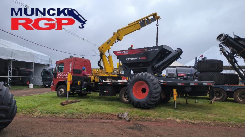 Home 22 Munck Ribeirão Preto, oferecemos soluções completas e personalizadas para movimentação e içamento de cargas, garantindo eficiência, segurança e precisão,